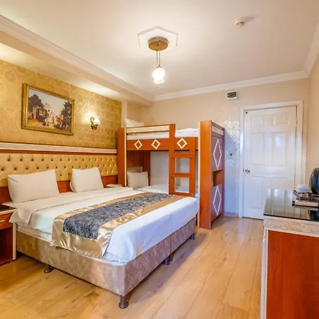 Big Apple Hotel 2*